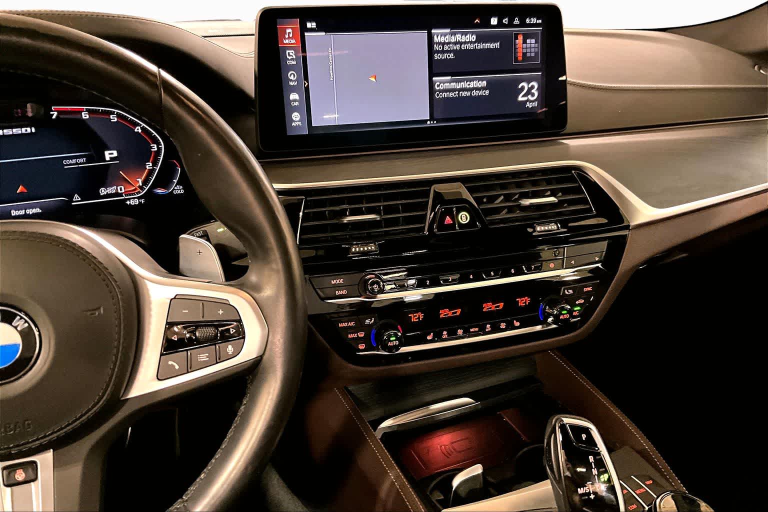 View vehicle photo 6