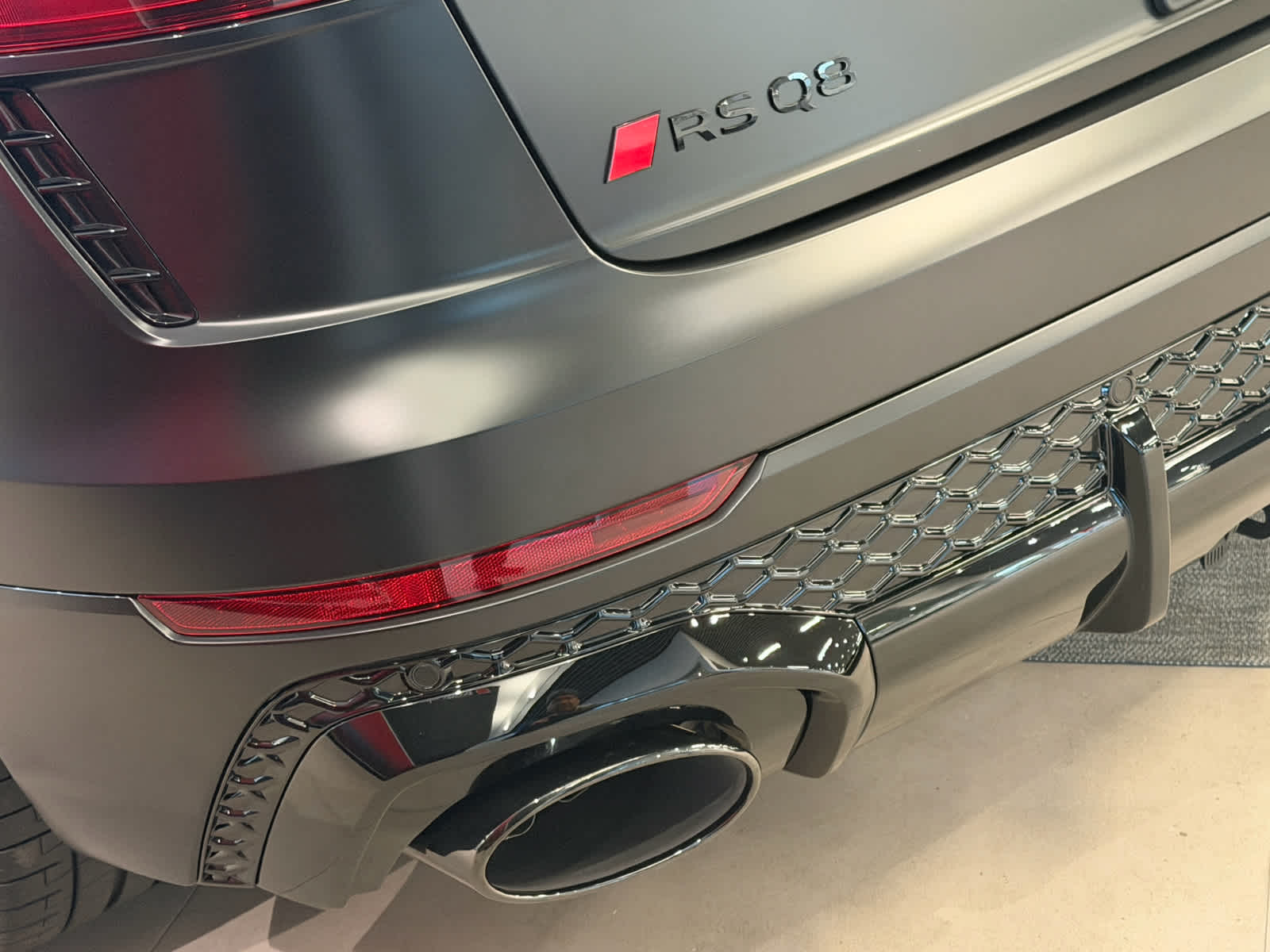 New 2026 Mythos Black me Audi performance image 6