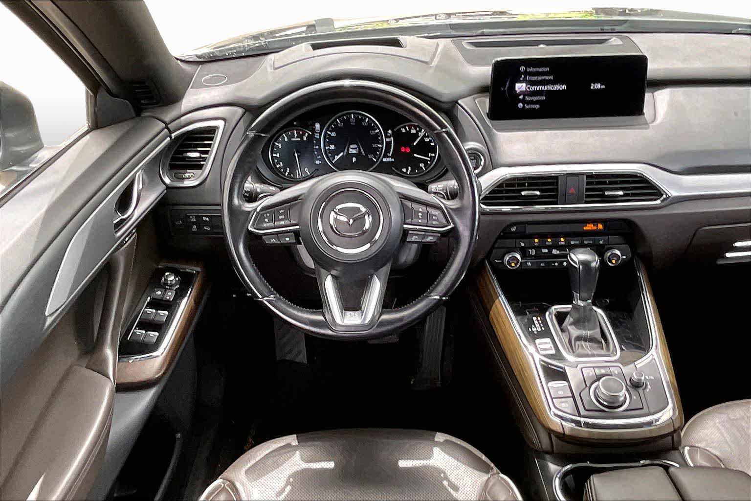View vehicle photo 6