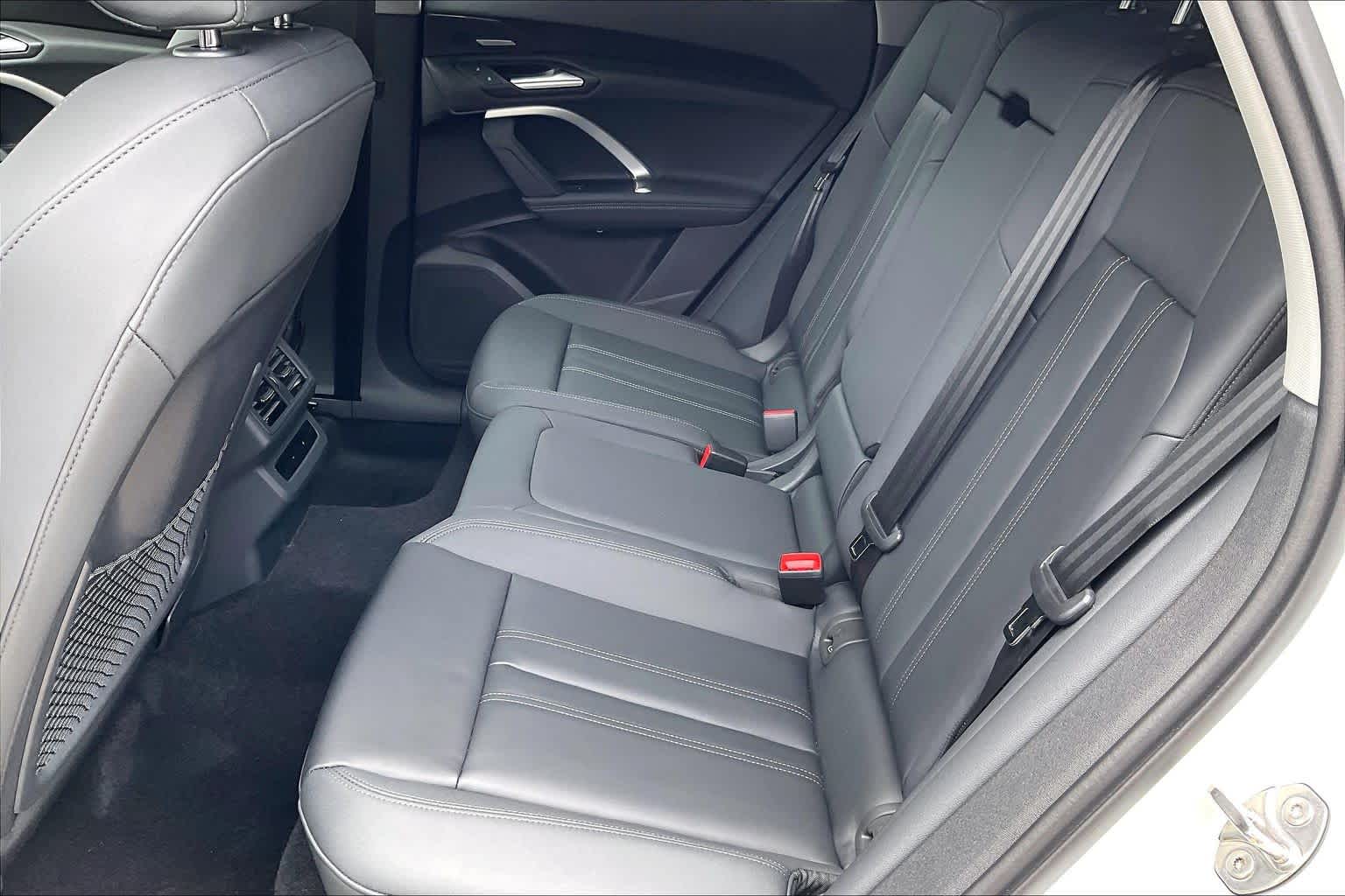 New 2026 Glacier White m Audi Premium Plus image 17