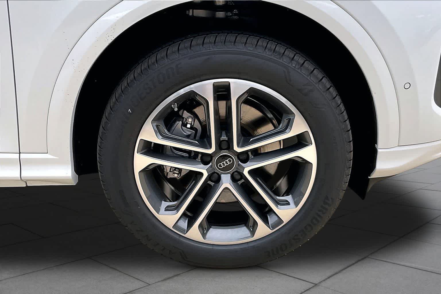 New 2026 Glacier White m Audi Premium Plus image 11