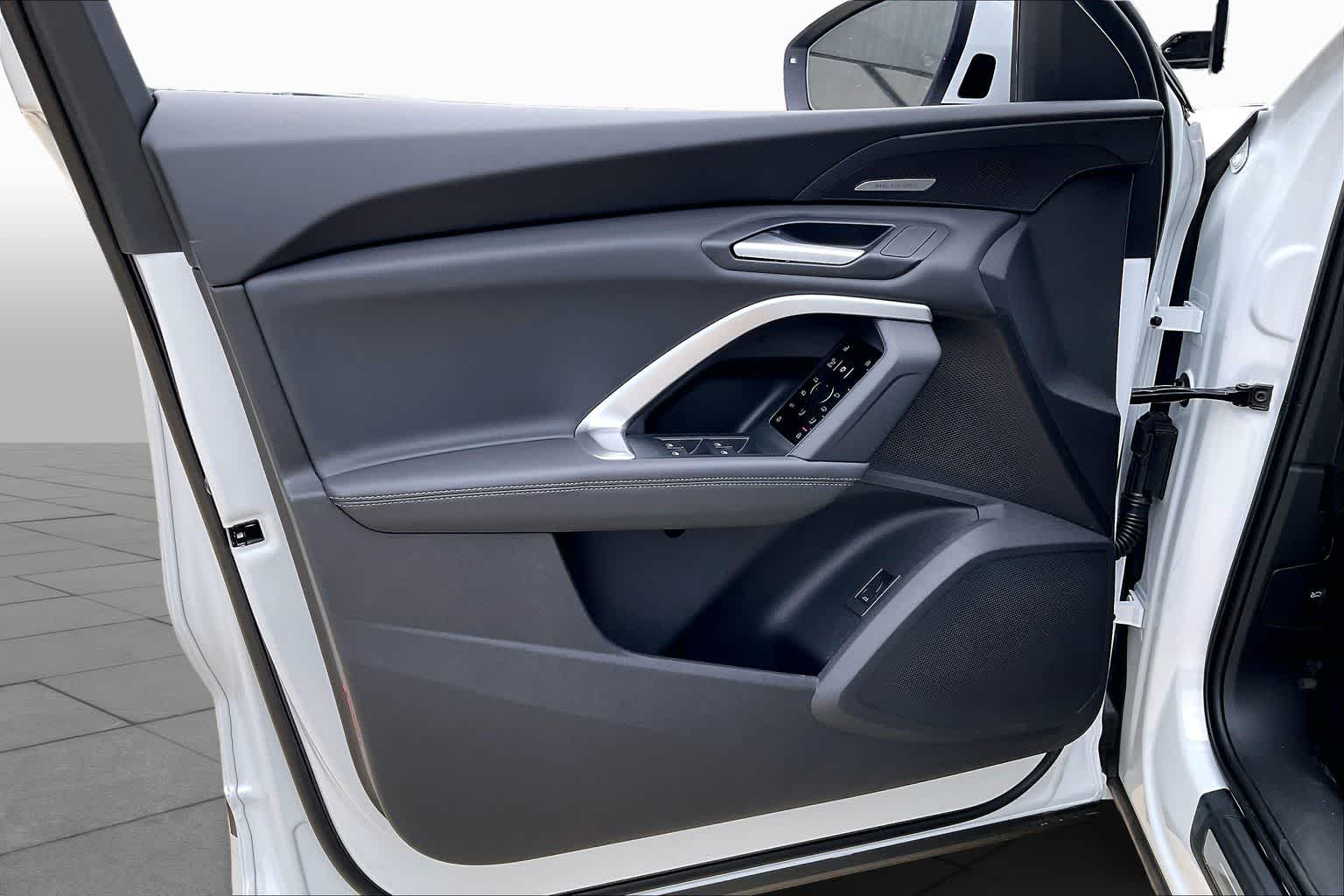 New 2026 Glacier White m Audi Premium Plus image 10