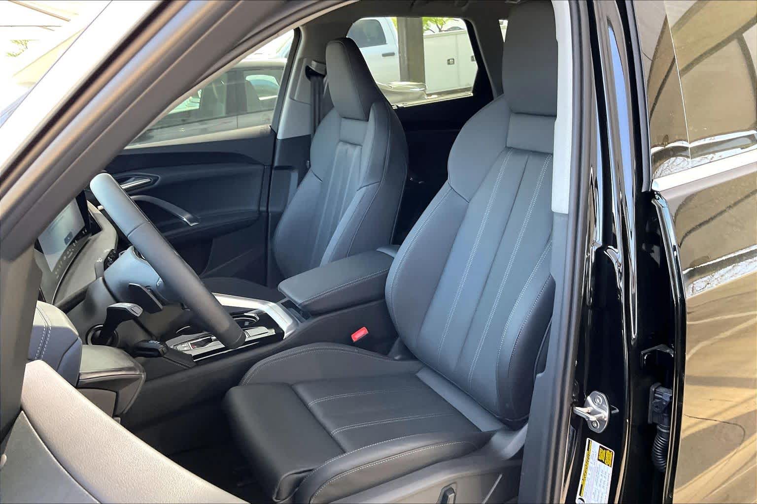 New 2026 Mythos Black me Audi Premium Plus image 9