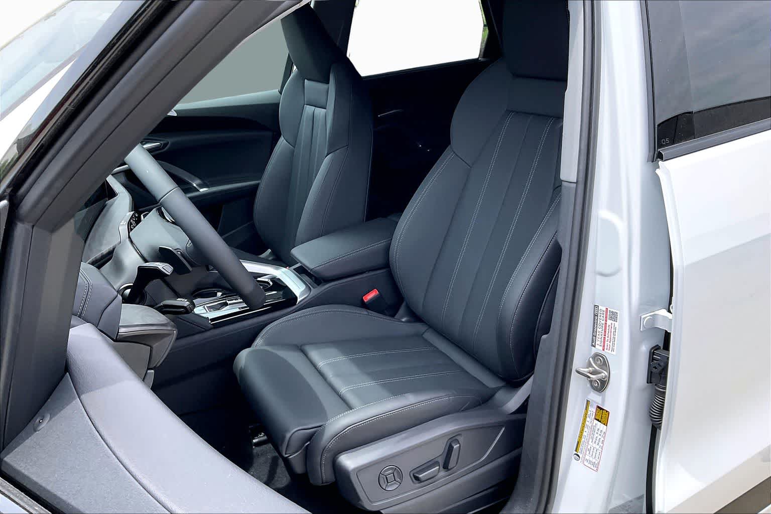 New 2026 Glacier White m Audi Premium Plus image 9