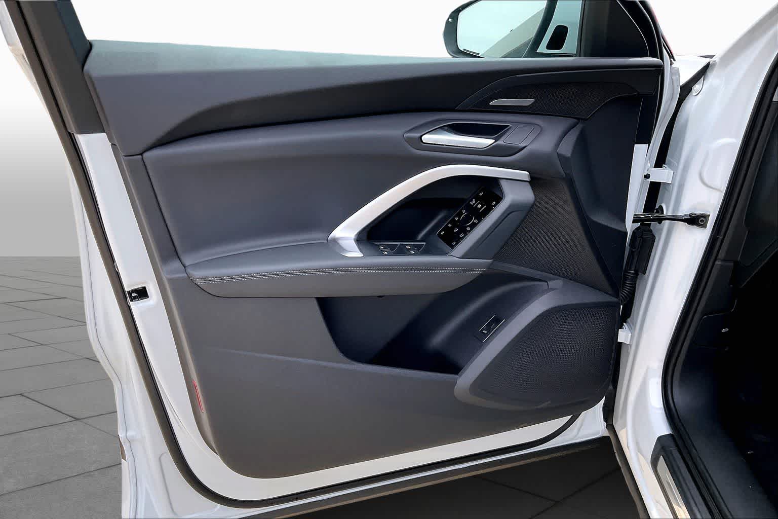 New 2026 Glacier White m Audi Premium Plus image 10