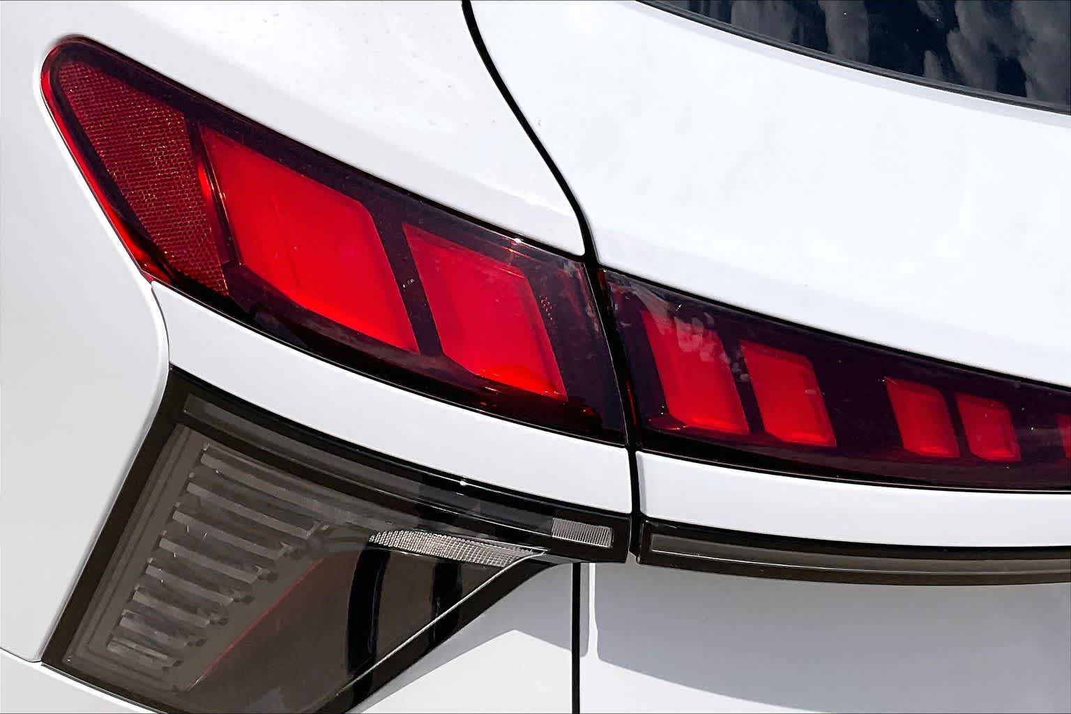 New 2026 Glacier White m Audi S line image 14