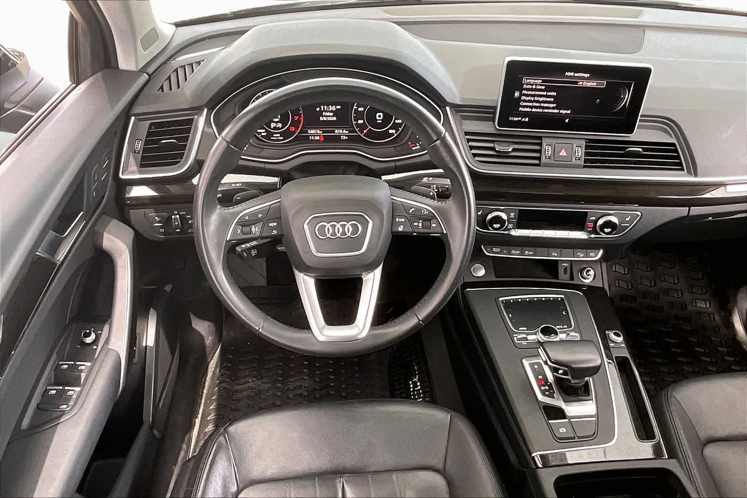 View vehicle photo 6