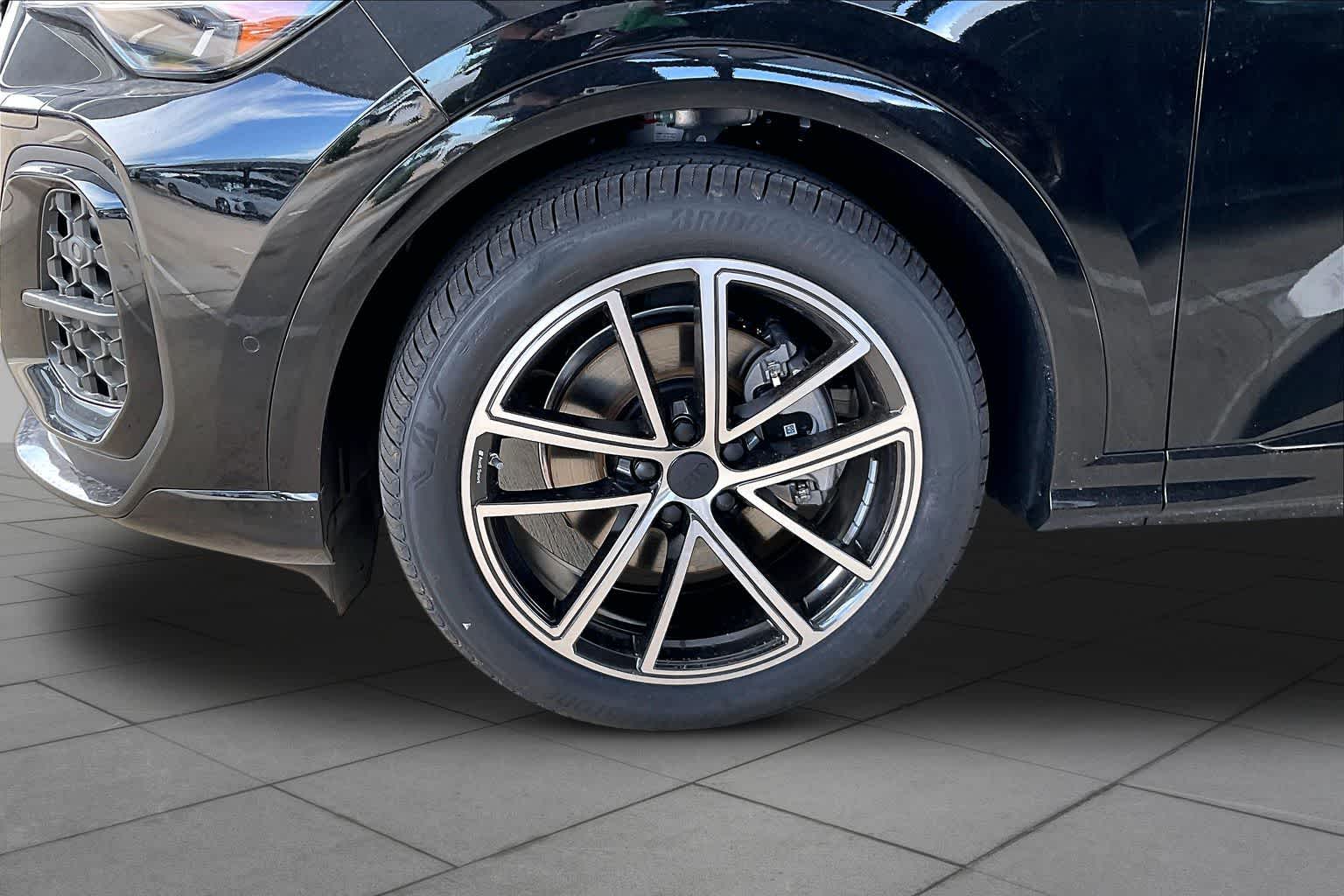 New 2026 Mythos Black me Audi Prestige image 11