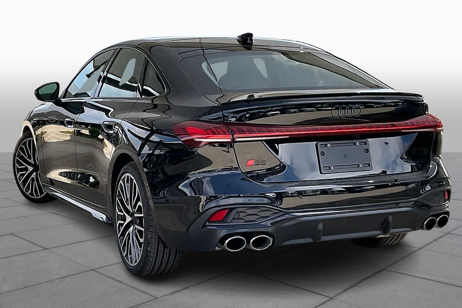 New 2026 Mythos Black me Audi Premium Plus image 12