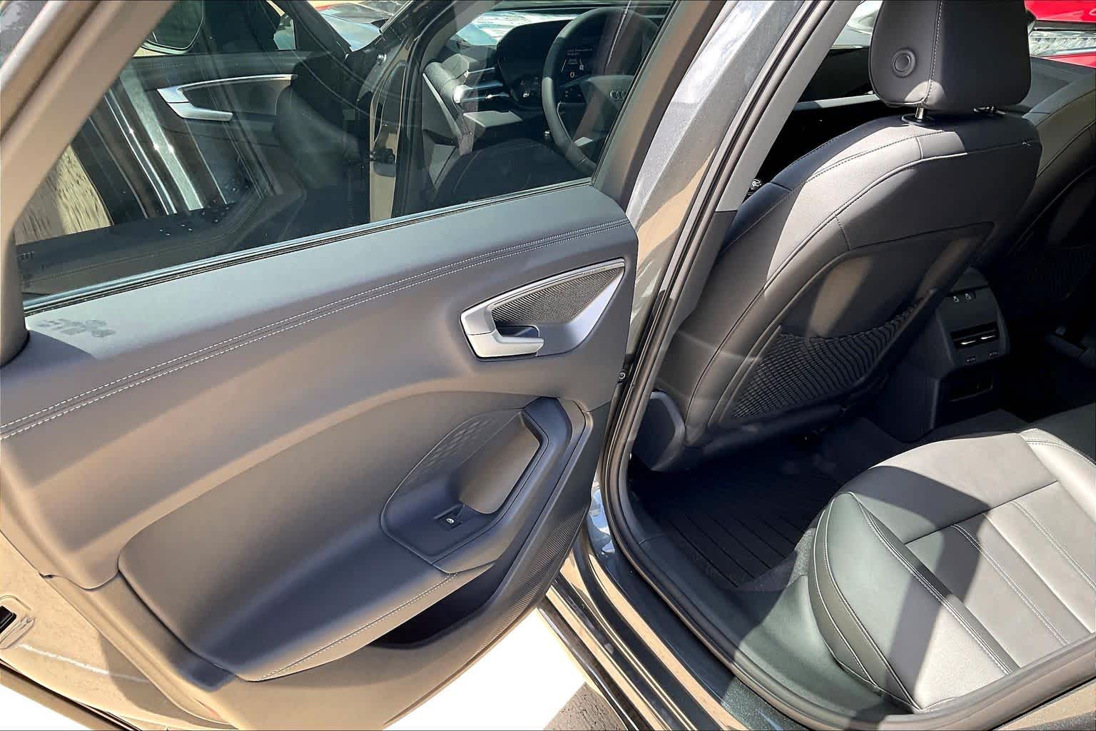 New 2026 Daytona Gray pe Audi Premium Plus image 18