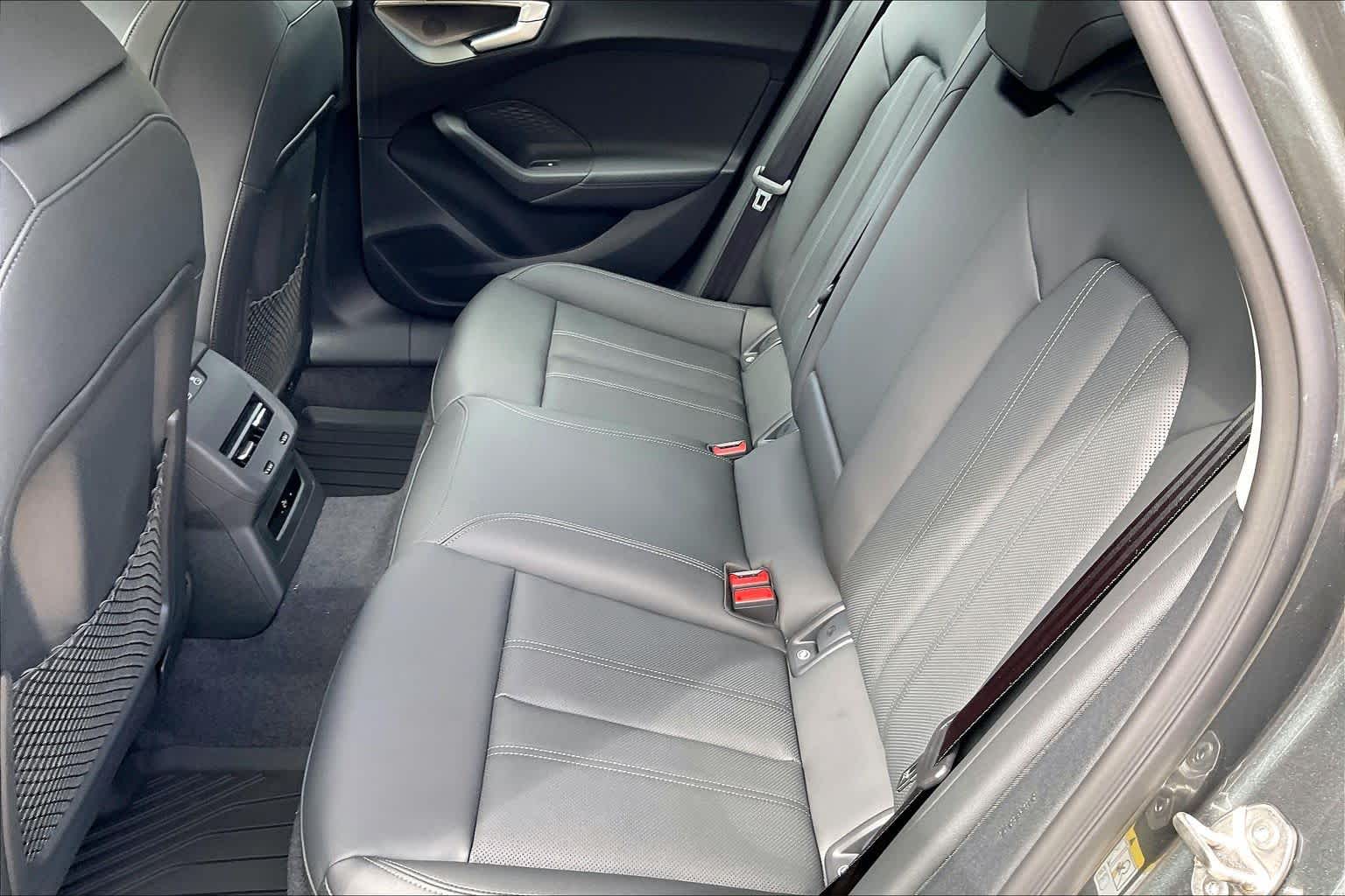 New 2026 Daytona Gray pe Audi Premium Plus image 17