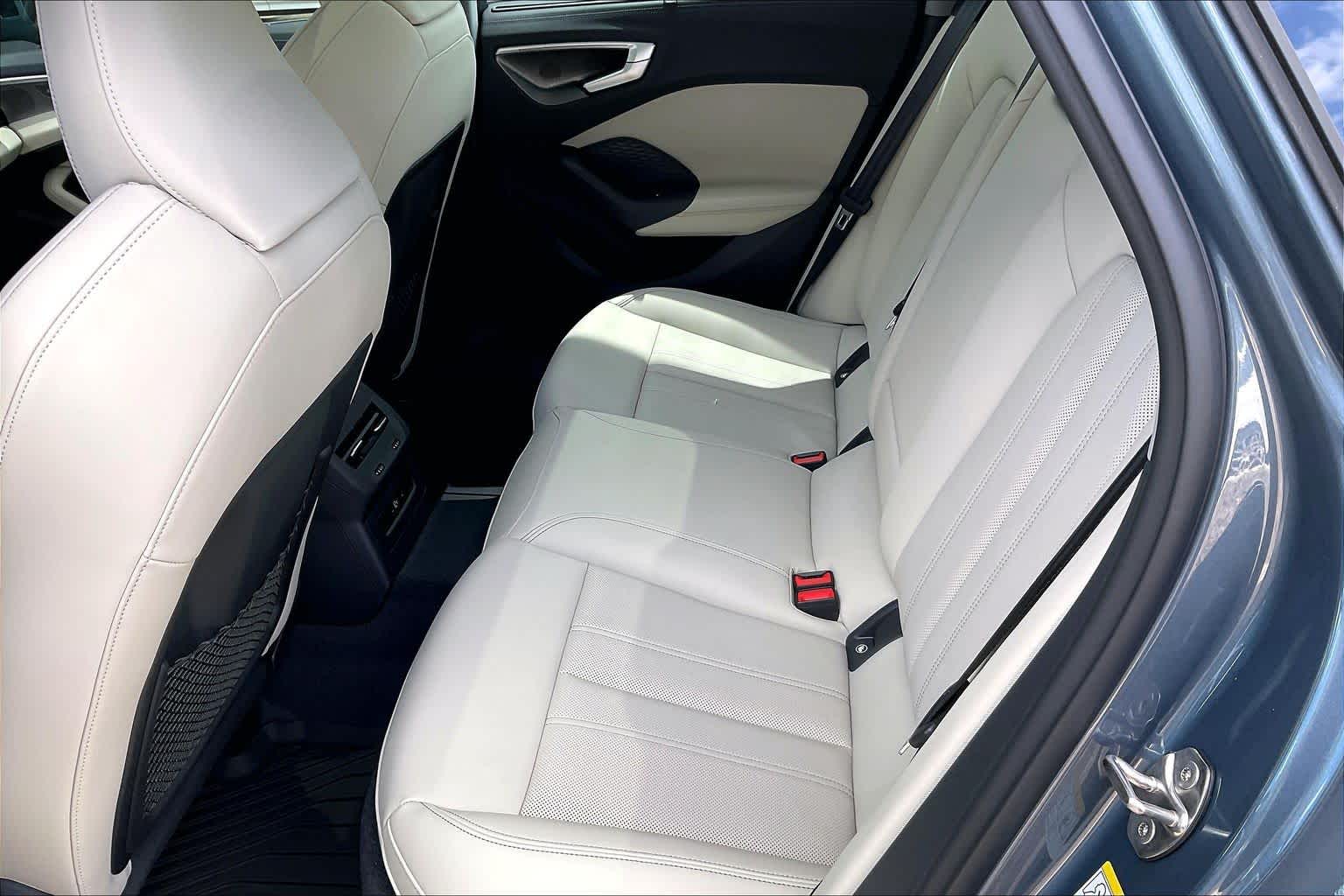 New 2026 Horizon Blue me Audi Premium Plus image 17