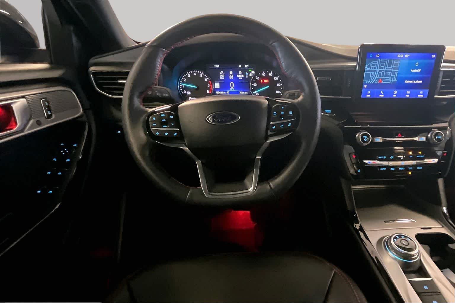 View vehicle photo 5
