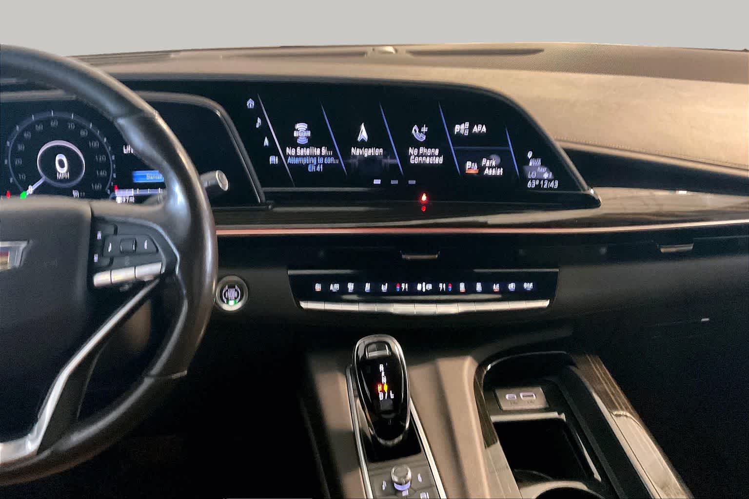 View vehicle photo 6