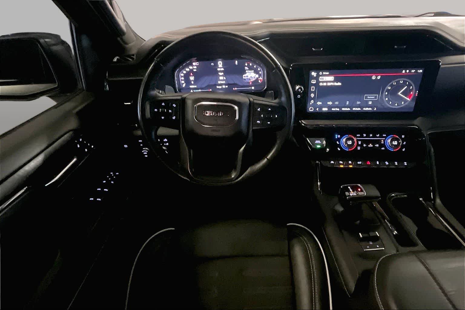 View vehicle photo 5