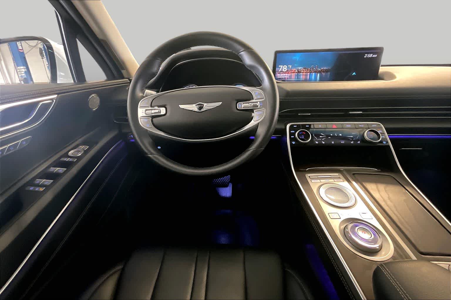 View vehicle photo 5
