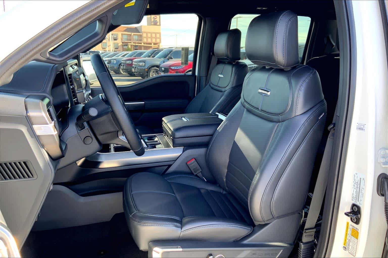 View vehicle photo 7