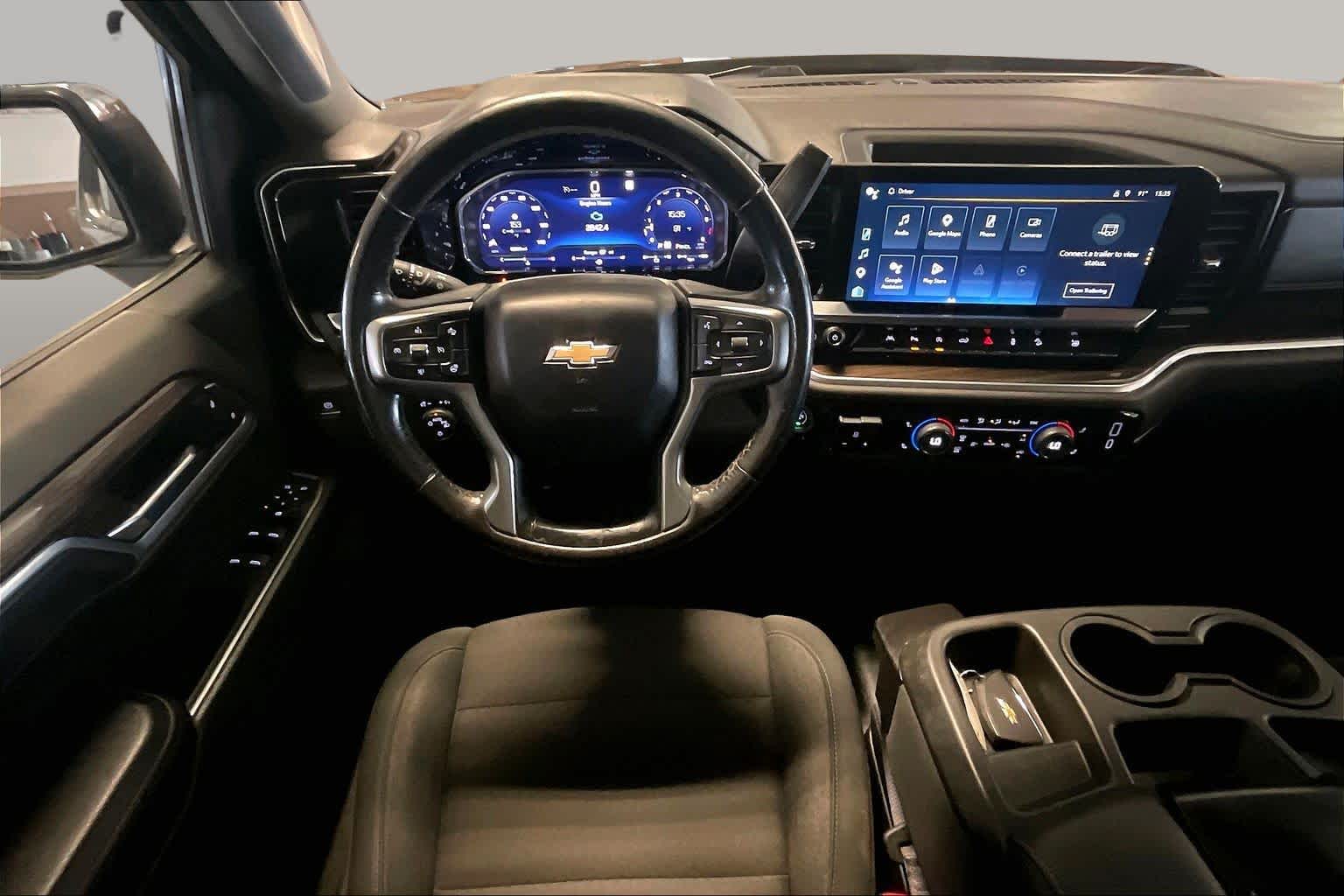 View vehicle photo 6