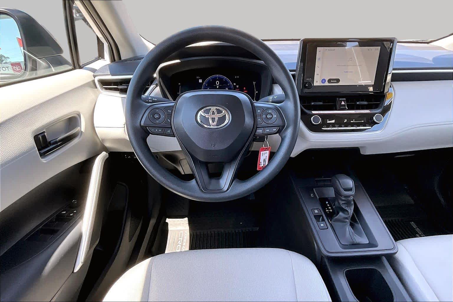 View vehicle photo 6