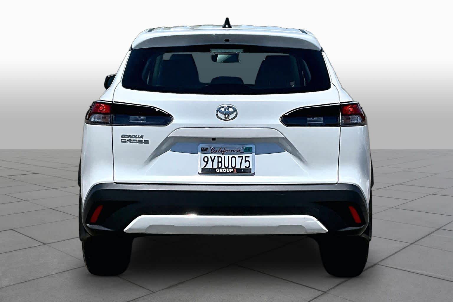 View vehicle photo 5
