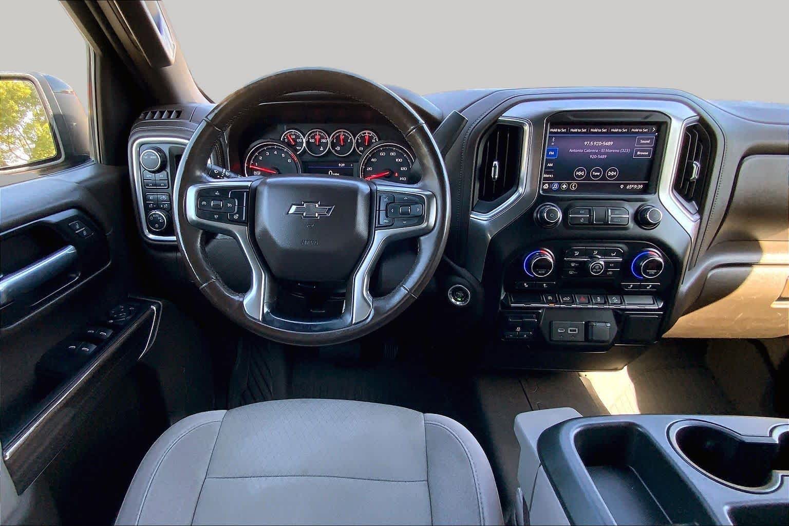 View vehicle photo 5