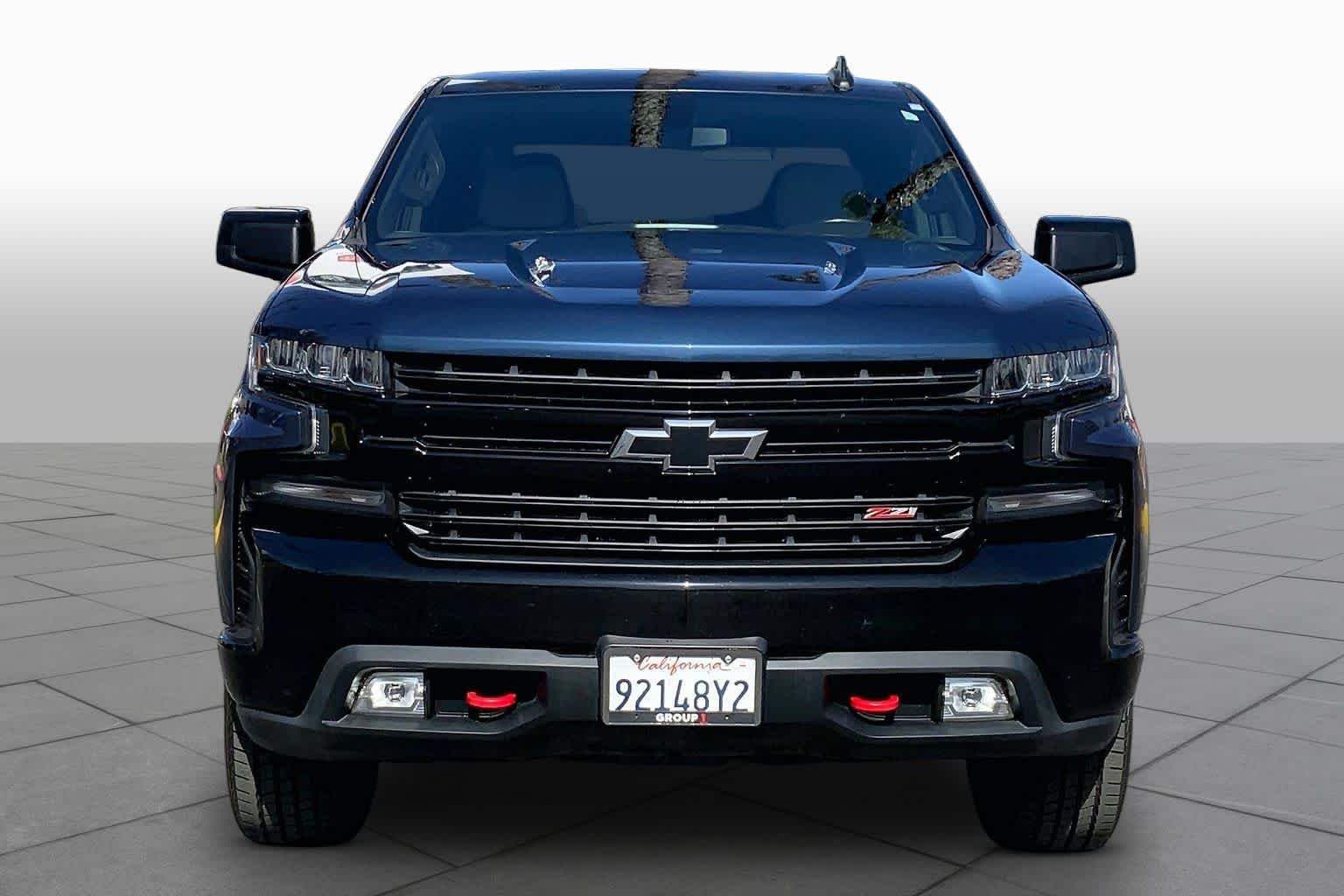 View vehicle photo 3