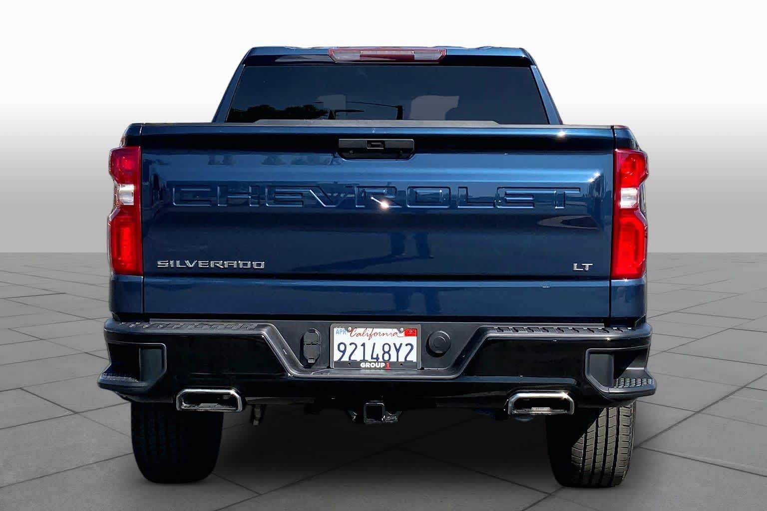 View vehicle photo 4