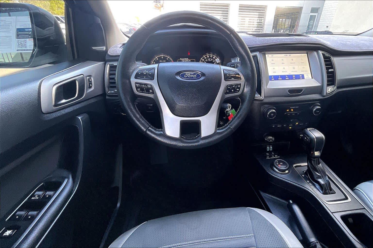 View vehicle photo 6