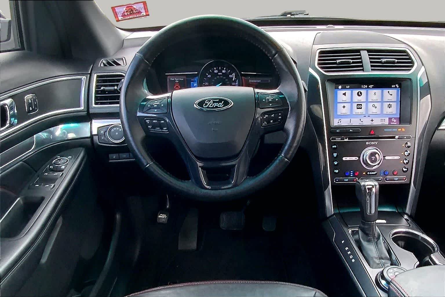 View vehicle photo 5