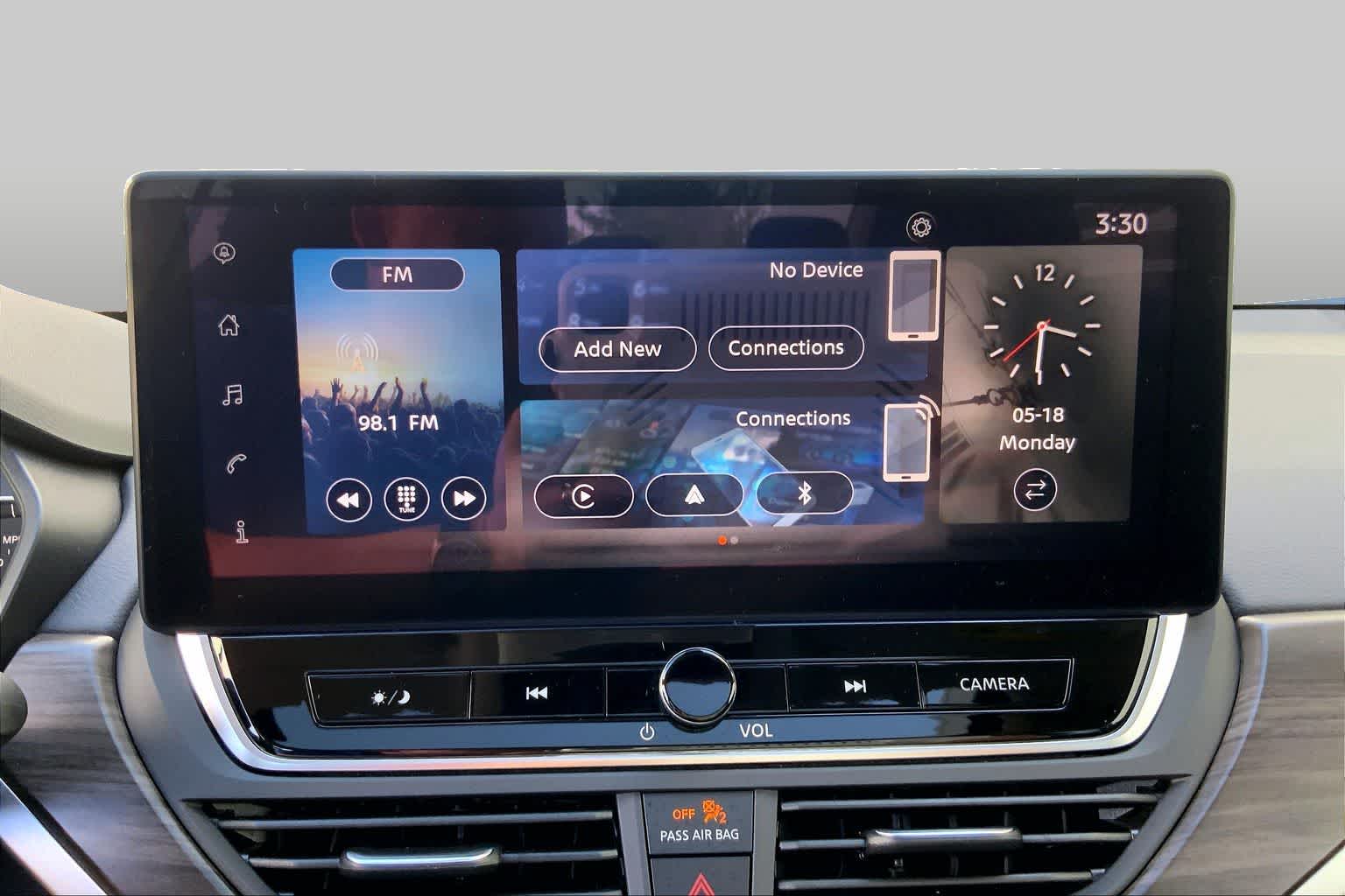 View vehicle photo 6