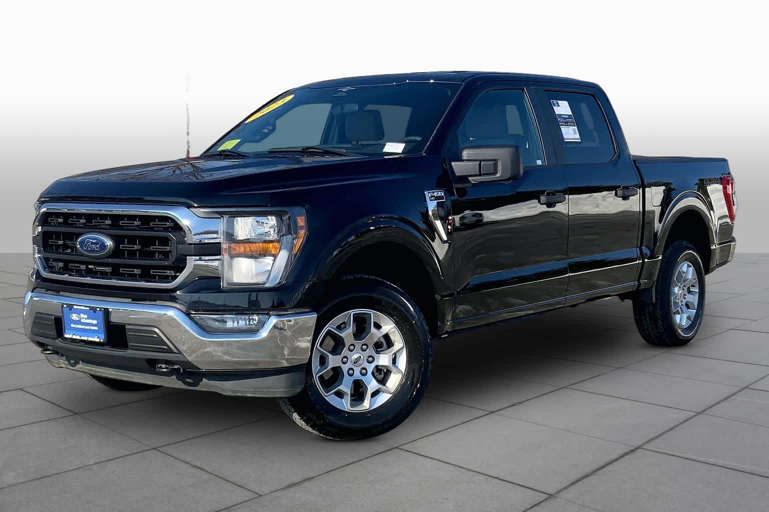 View vehicle photo 2