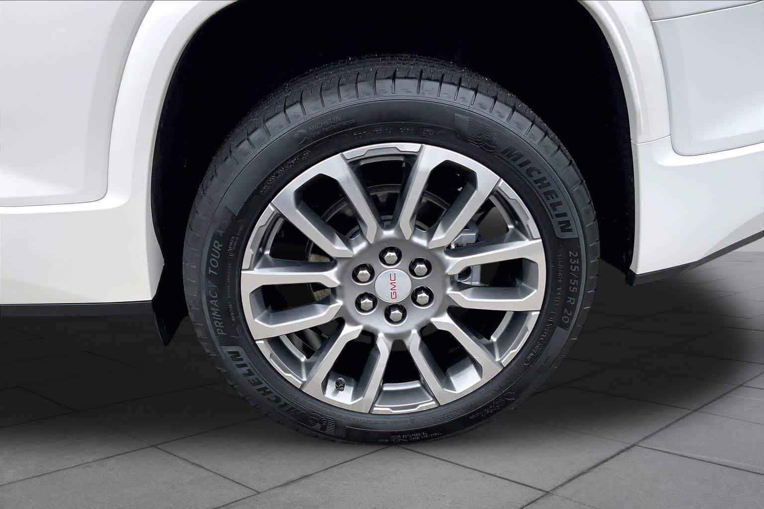 Used 2023 WHITE FROST TRICOAT GMC Denali image 11