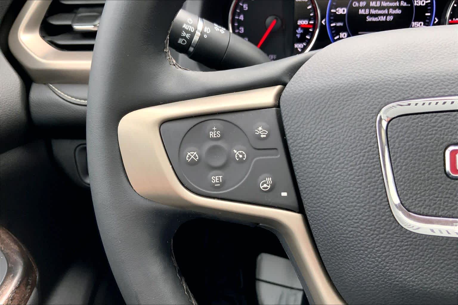 Used 2023 WHITE FROST TRICOAT GMC Denali image 24
