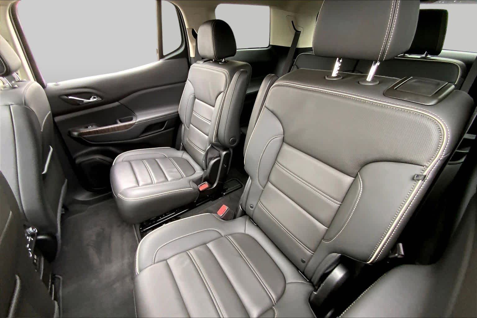 Used 2023 WHITE FROST TRICOAT GMC Denali image 21