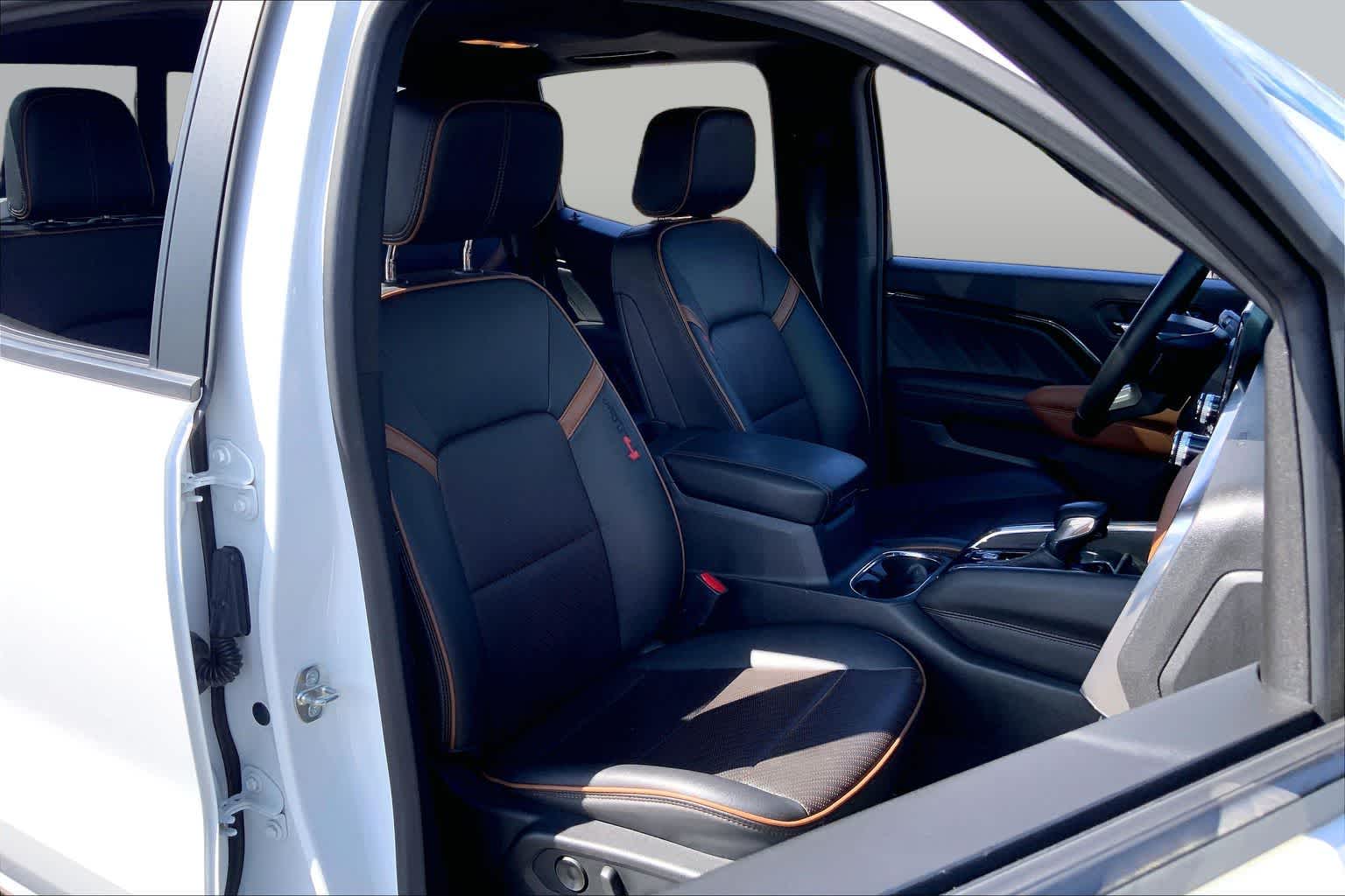 Pre-Owned 2023 GMC Canyon AT4