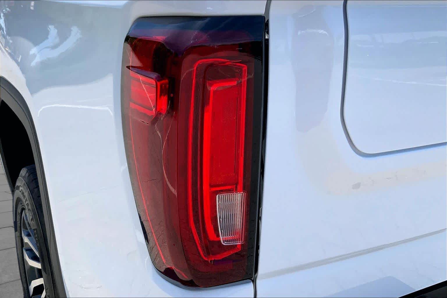 Certified Used 2023 Summit White GMC AT4 image 28