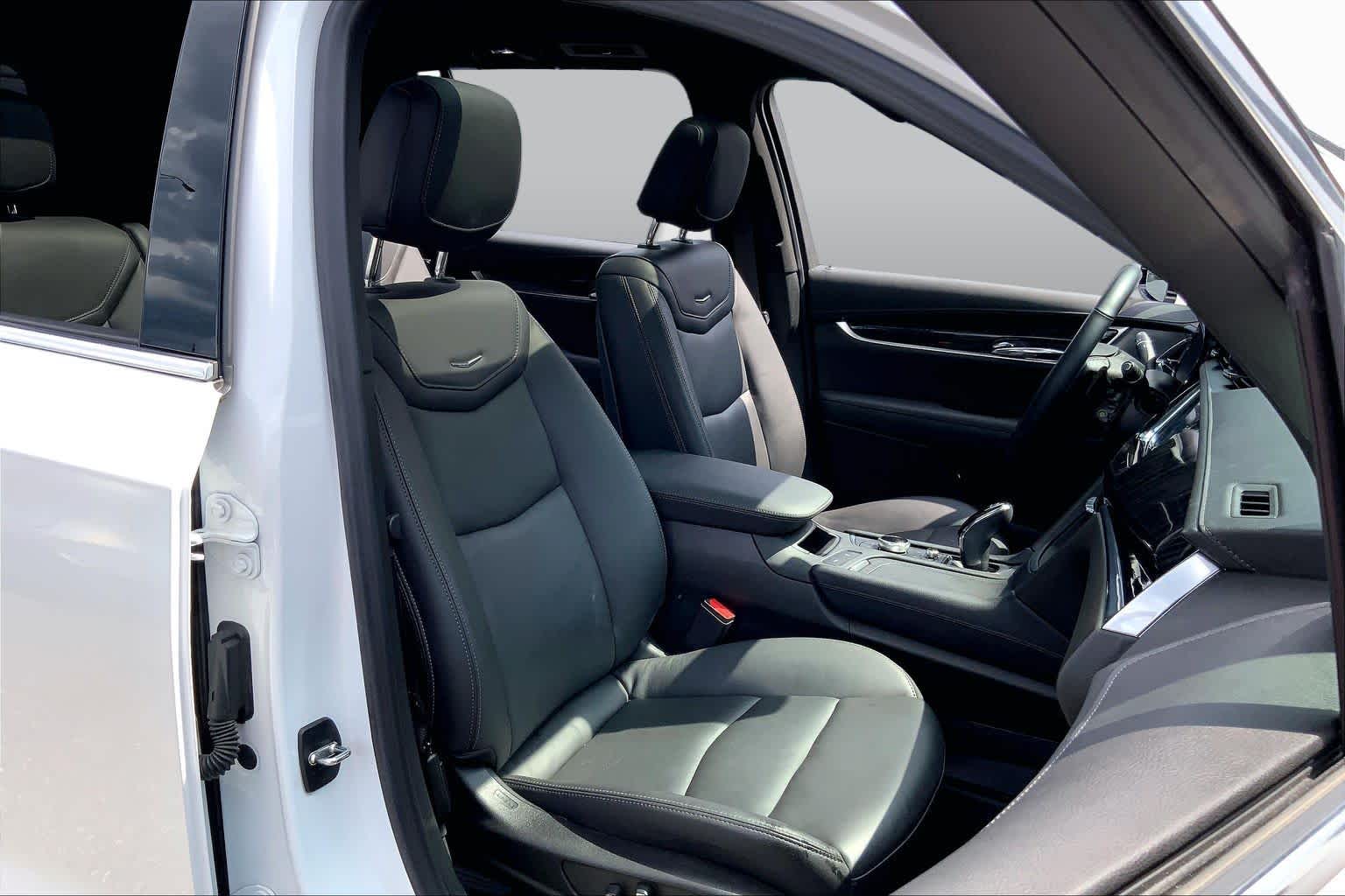 Pre-Owned 2024 Cadillac XT6 Premium Luxury