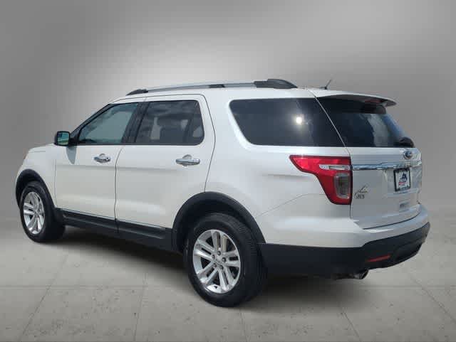 View vehicle photo 6