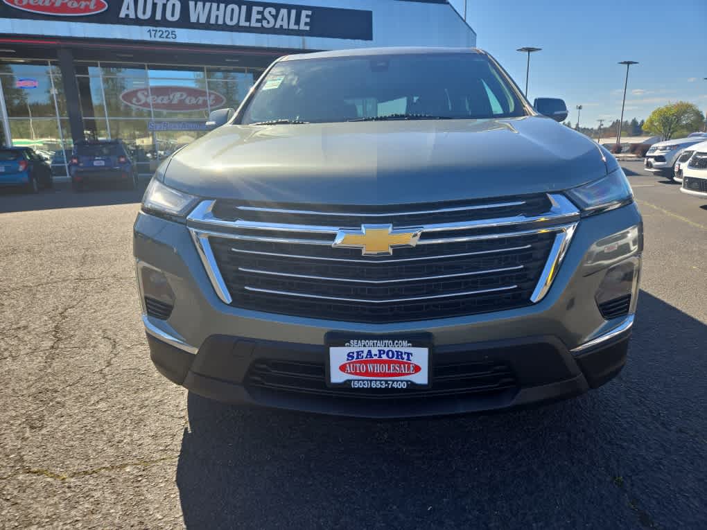 View vehicle photo 5