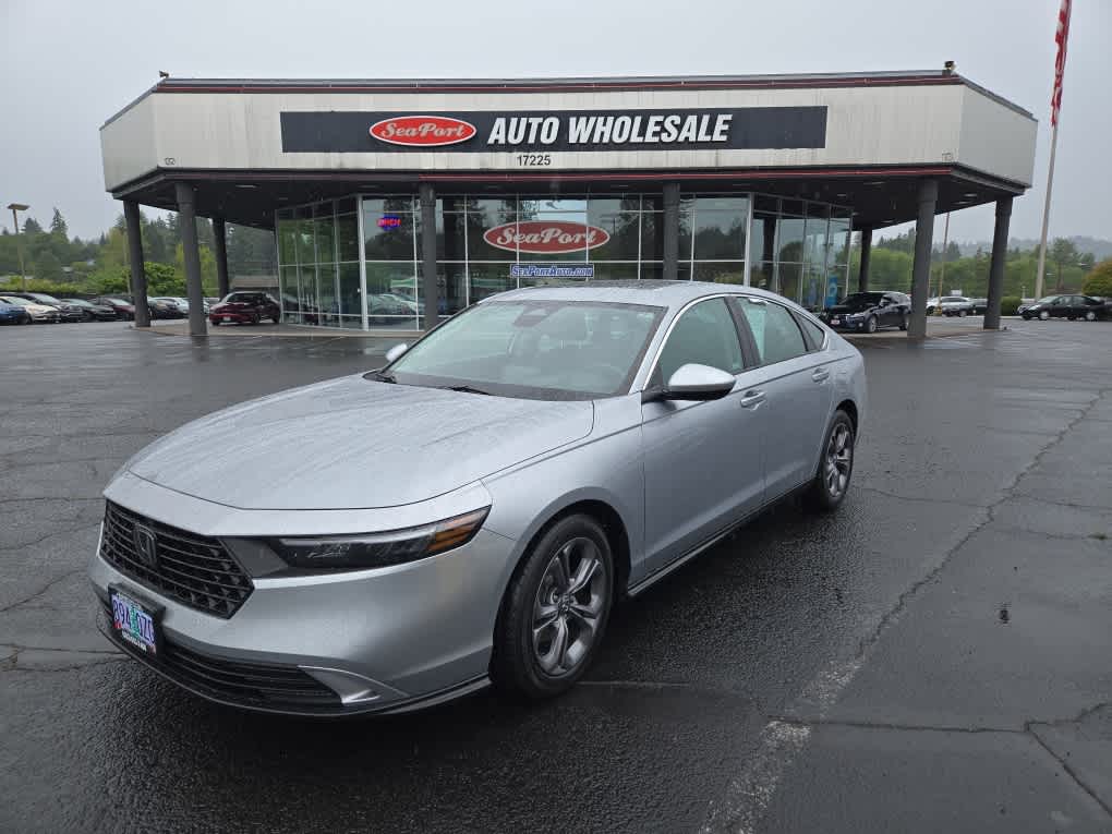 Lunar Silver Metallic 2023 Honda Accord EX FWD Sedan Front-Wheel Drive Continuously Variable Transmission