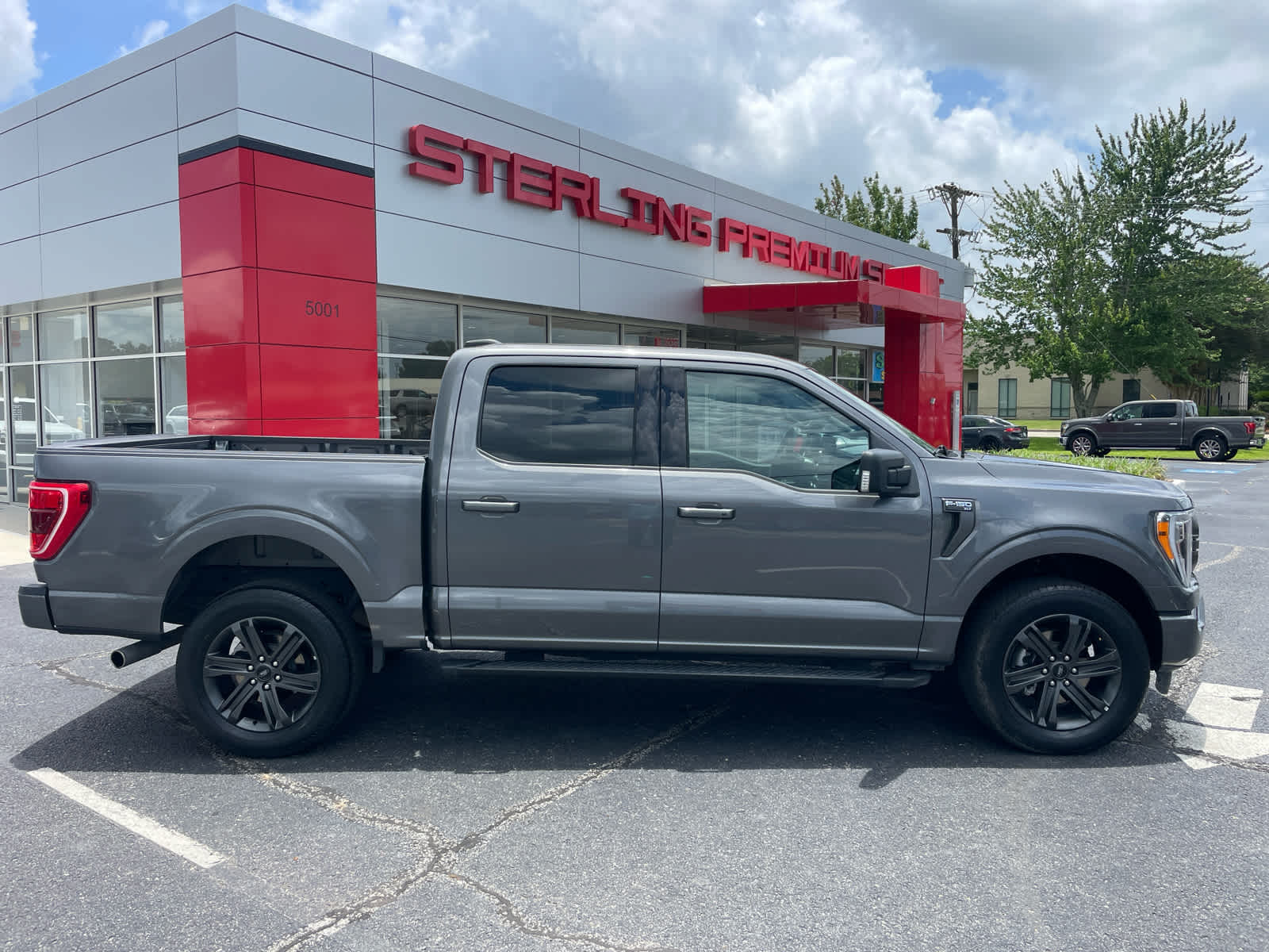 Carbonized Gray Metallic 2023 Ford F-150 Pickup Truck Four-Wheel Drive Automatic