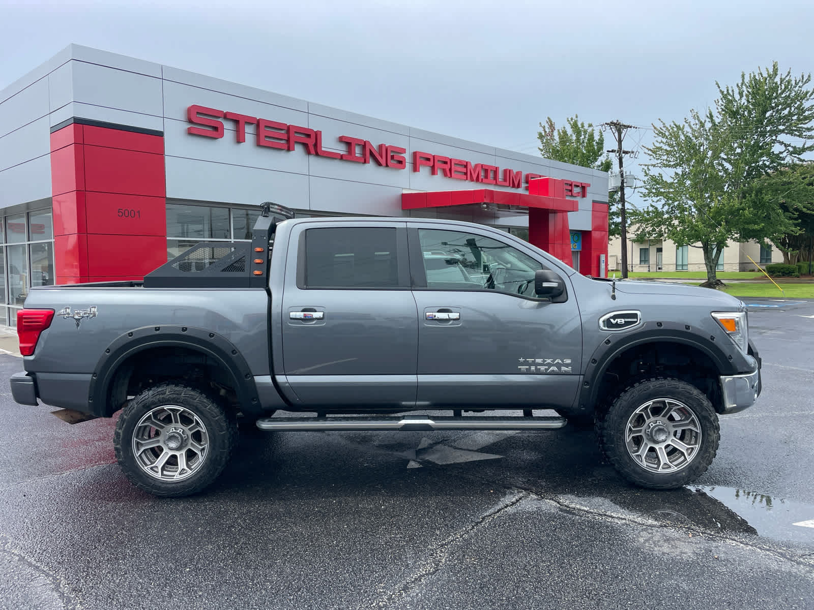 Gray (Gun Metallic) 2017 Nissan Titan Pickup Truck Four-Wheel Drive 7-Speed Automatic