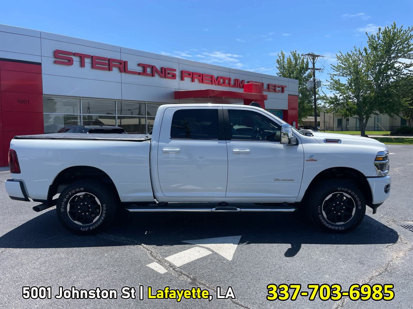 Bright White Clearcoat 2025 RAM 2500 Pickup Truck Four-Wheel Drive 8-Speed Automatic