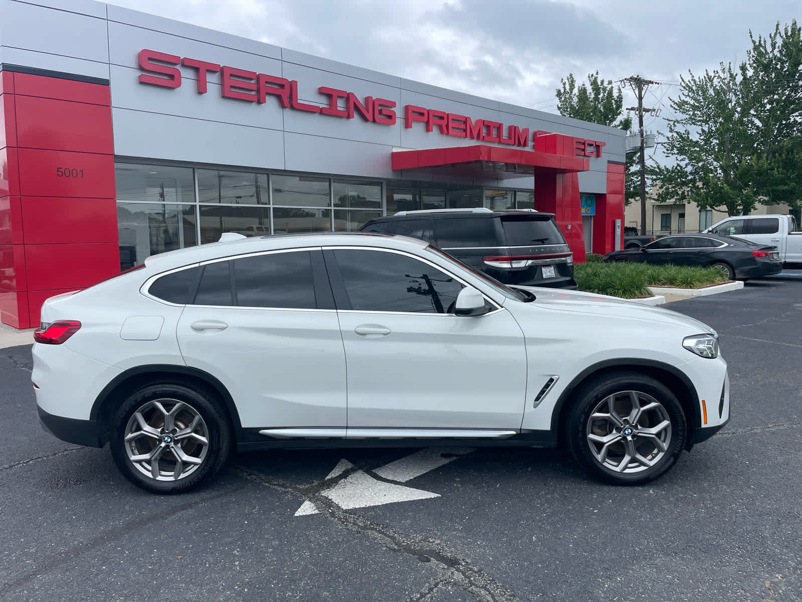 2022 BMW X4 xDrive30i AWD