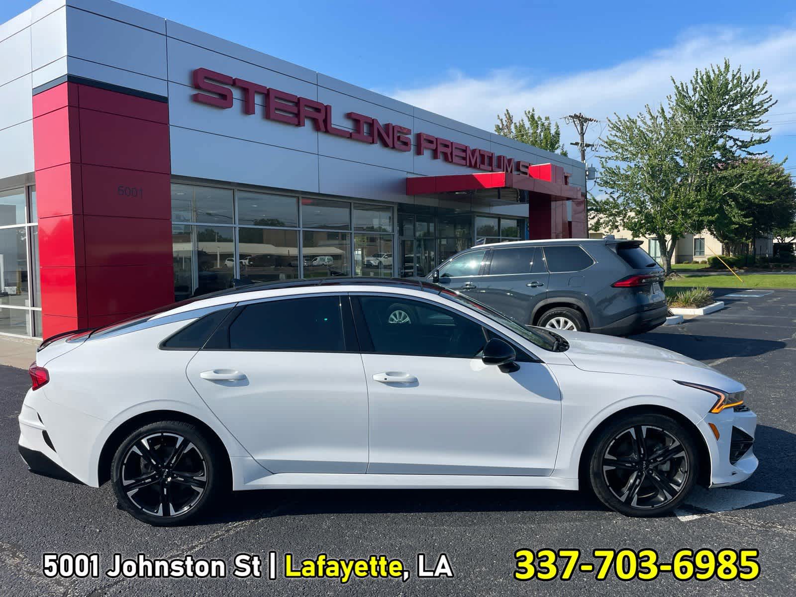 Glacial White Pearl 2022 Kia K5 Sedan Front-Wheel Drive 8-Speed Automatic
