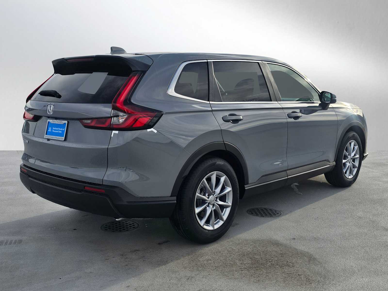 View vehicle photo 3