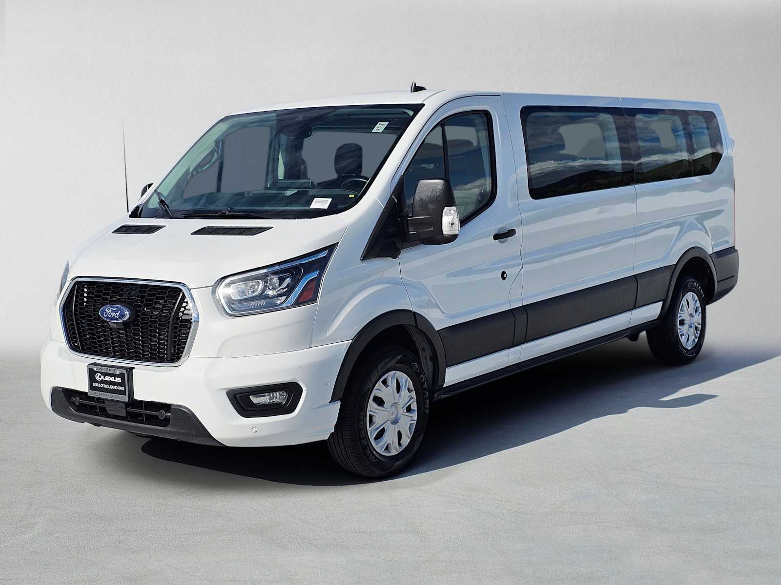 View vehicle photo 7