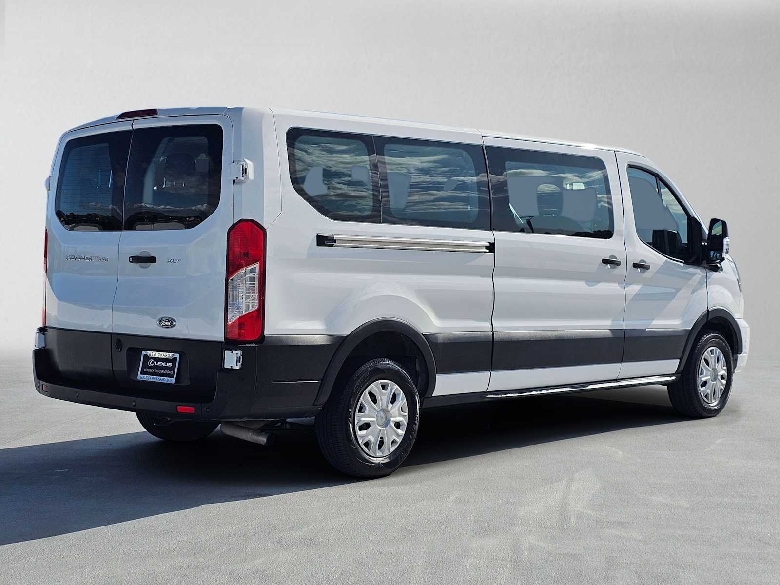 View vehicle photo 3
