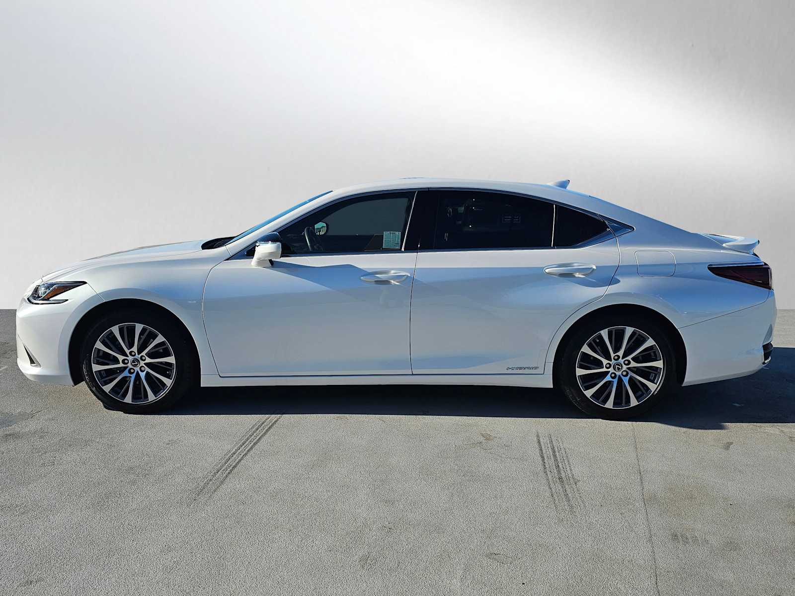 Used 2021 Lexus ES Hybrid 300h with VIN 58ADA1C17MU012237 for sale in Kailua Kona, HI