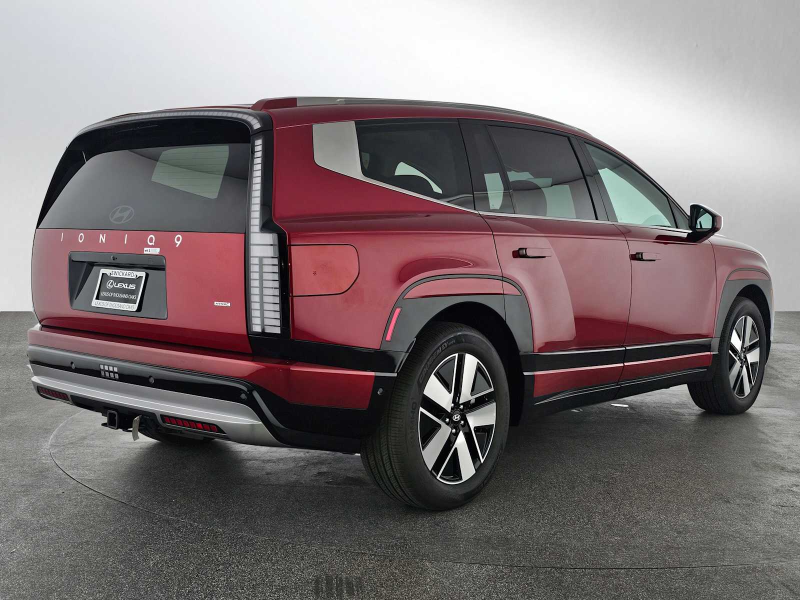 View vehicle photo 3